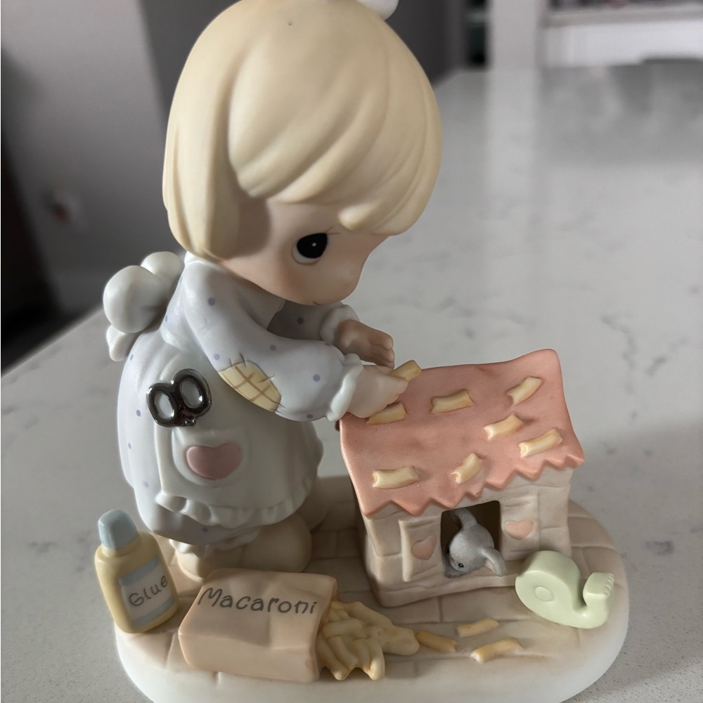 Precious Moments Figurine Girl